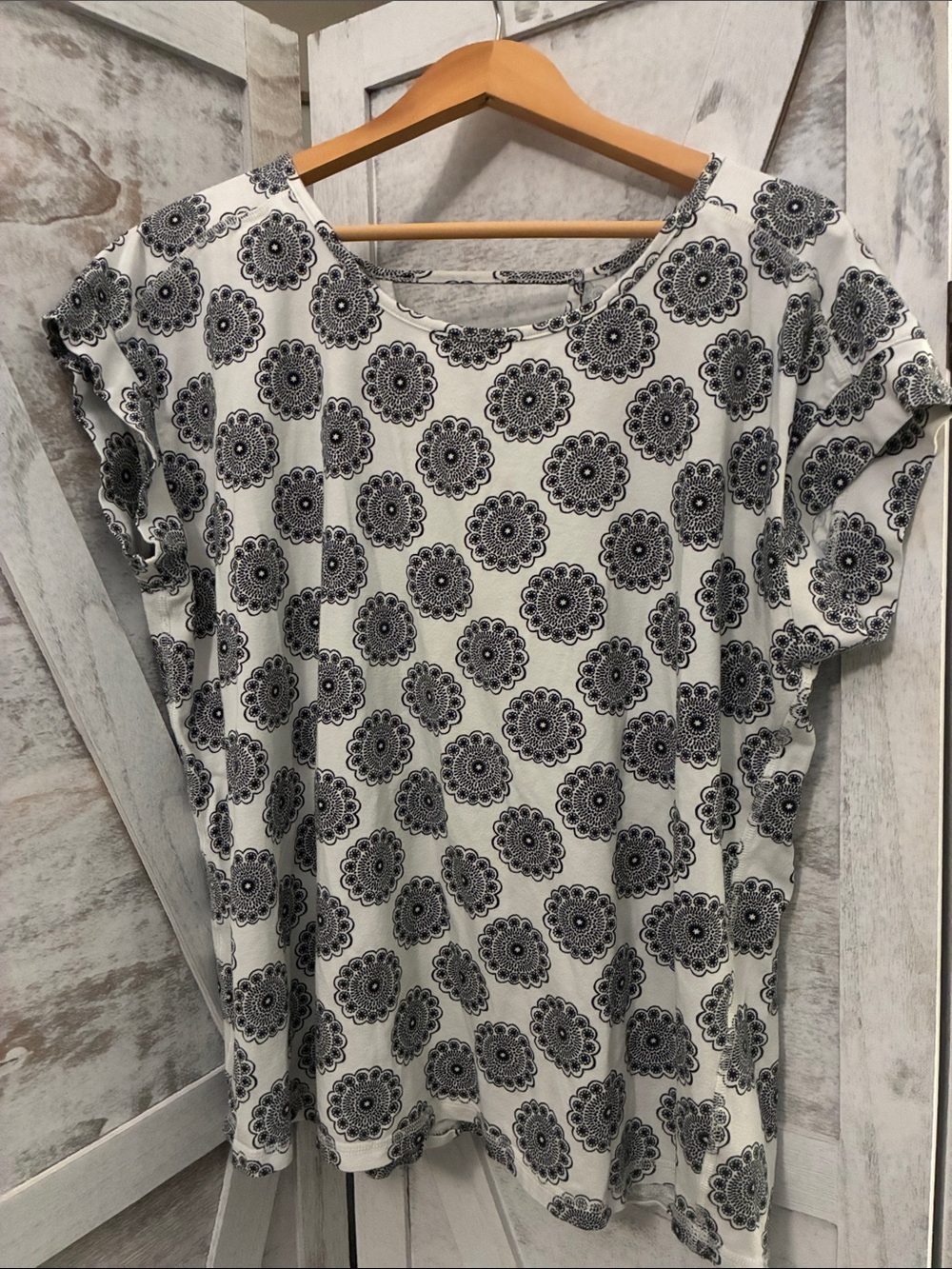Talbots Black and White Floral Medallion Short Sleeve Tee